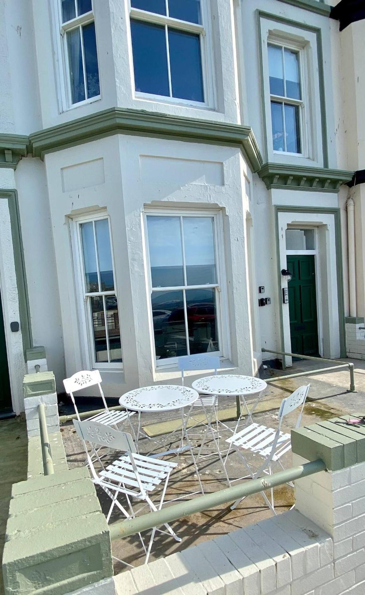 Seascape - Fantastic Location With Sea Views! Apartment Scarborough Exterior photo
